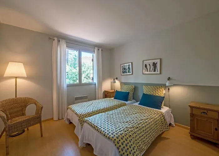 Les Pins A Deux Pas De La Pyla Sur * La Teste-de-Buch